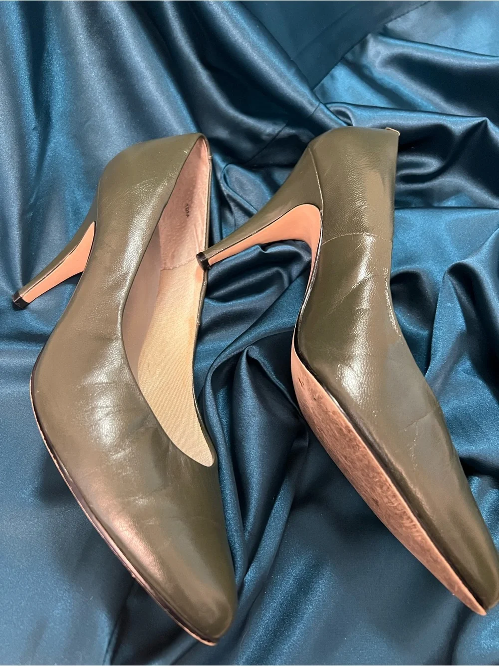 Newport News Olive Green Pointed Toe Pumps
